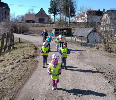 Vítání jara dětmi z MŠ Šonov 21.3.2022